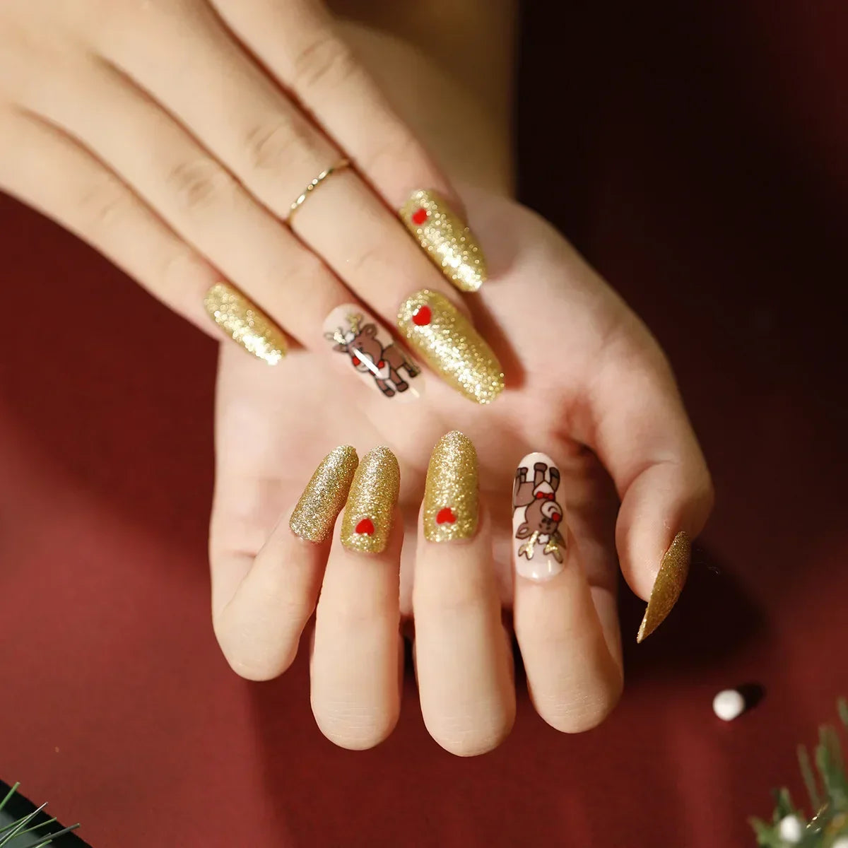 Gold Powder Christmas Fake Nails-32